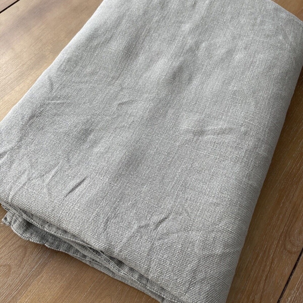 100% BELGIAN LINEN TABLECLOTH, 65" X 65" SQUARE, FOG GRAY PALE BLUE, VINTAGE - Picture 5 of 6